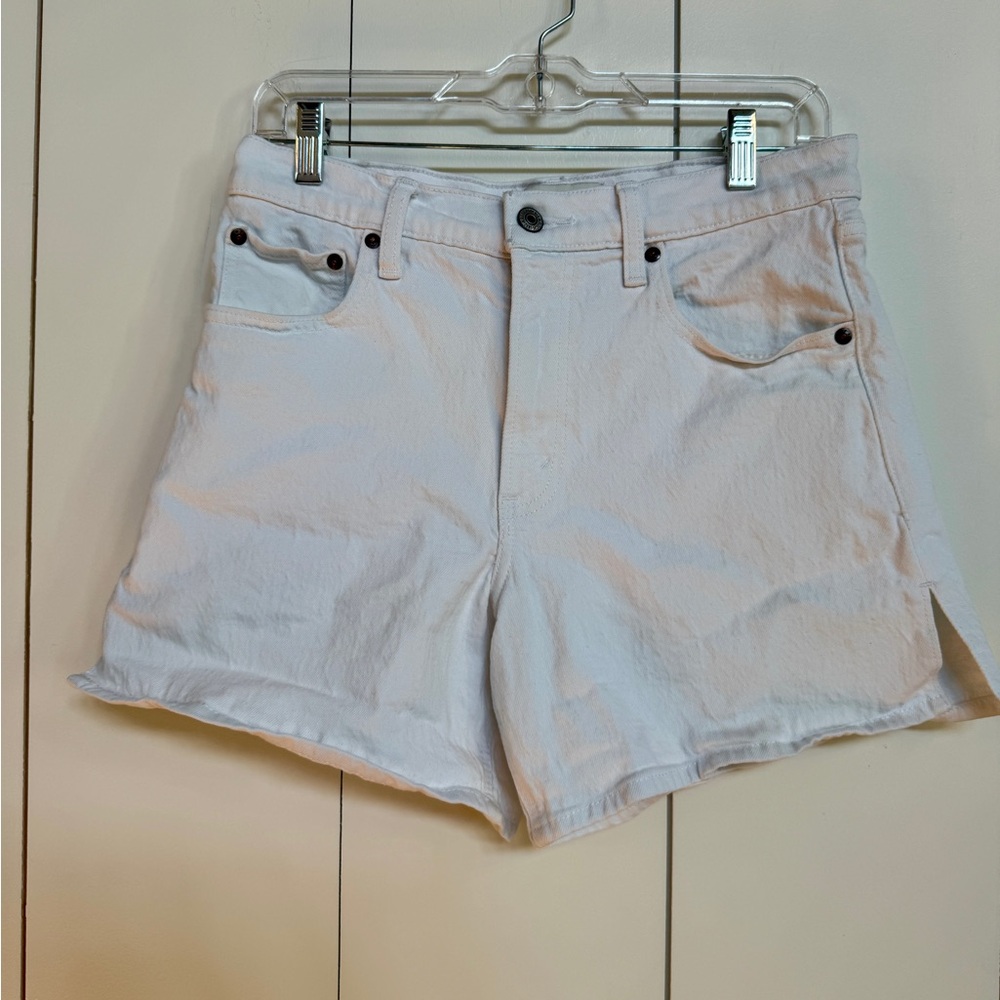 Abercrombie & Fitch White Jean Shorts

High Rise Dad Short